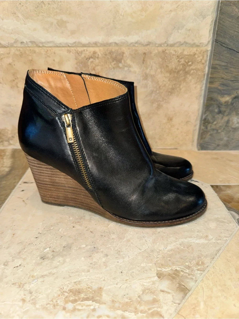 Lucky Brand Black Leather Wedge Ankle Booties Side Zip Women’s 9M